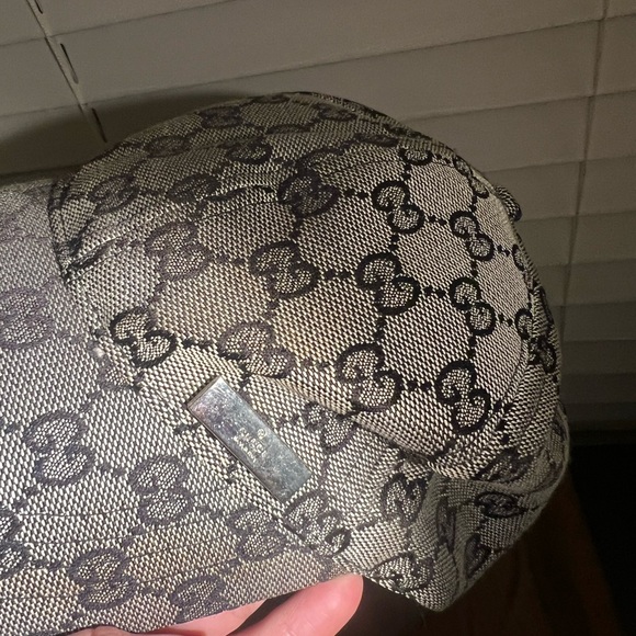 Gucci Baseball Cap has signs of wear and stains - (reference pictures for wear) - Picture 3 of 6